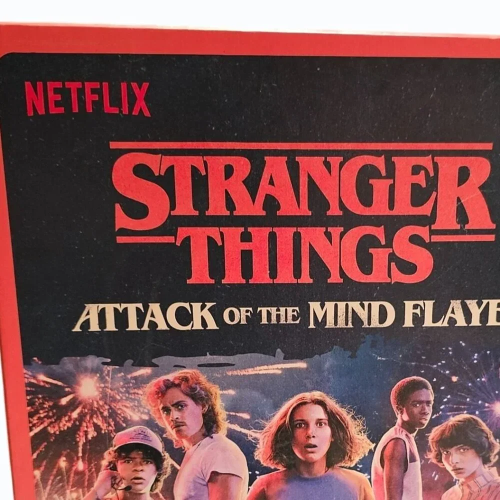 Netflix Stranger Things: Attack of the Mindflayer Card Game Colorblind Friendly